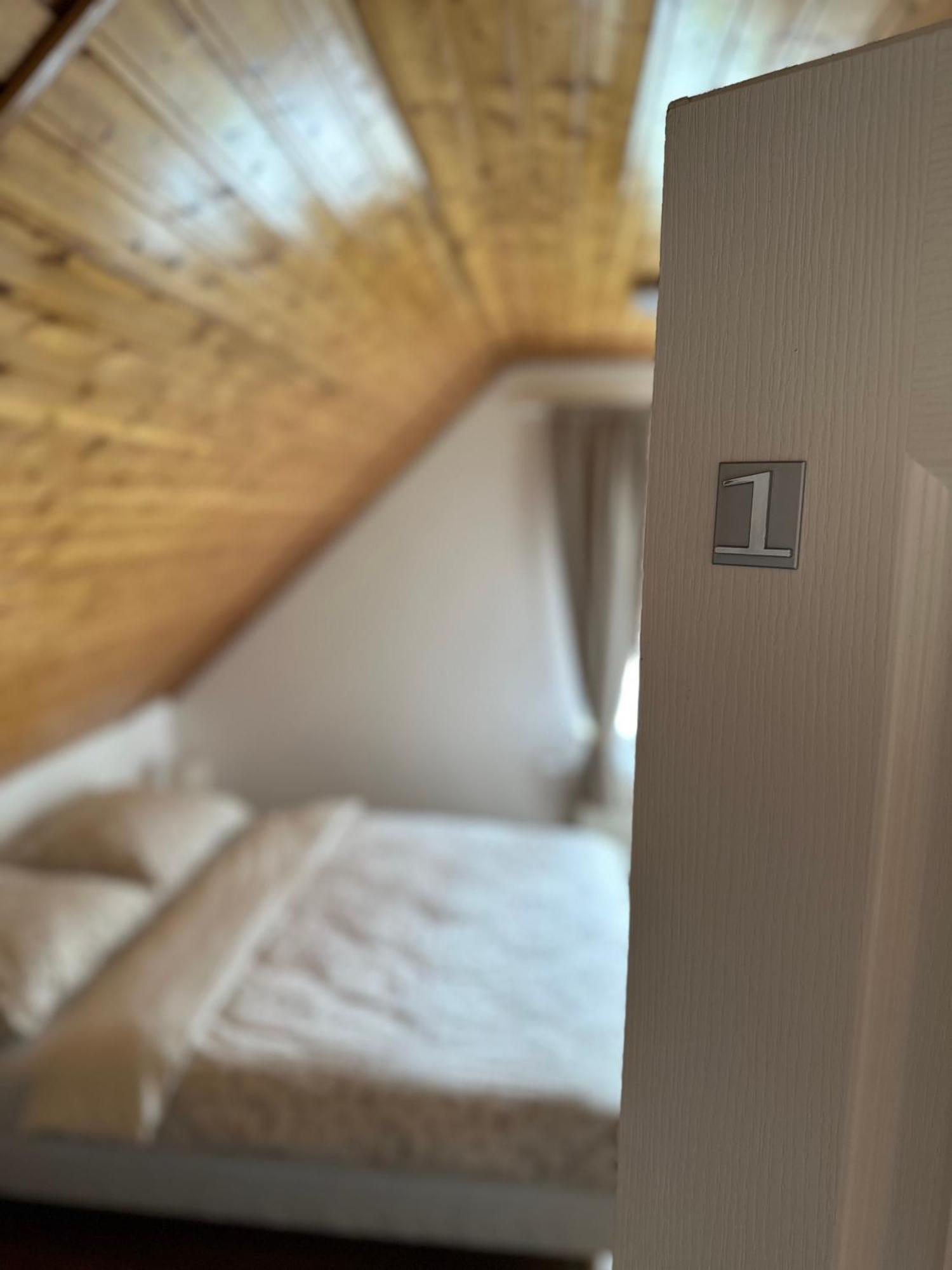 Apartman Jako U Babicky Tisá Exteriör bild