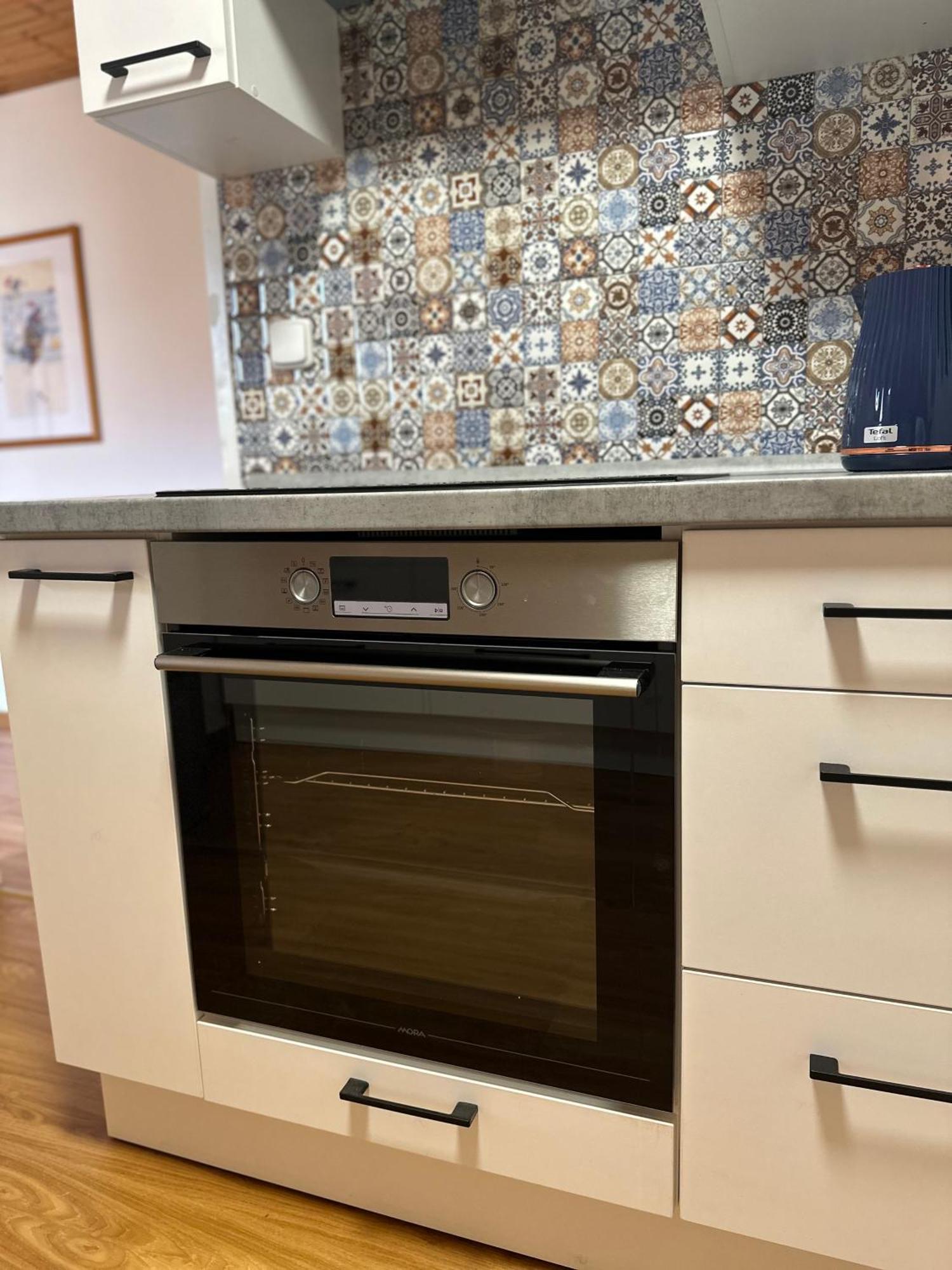Apartman Jako U Babicky Tisá Exteriör bild